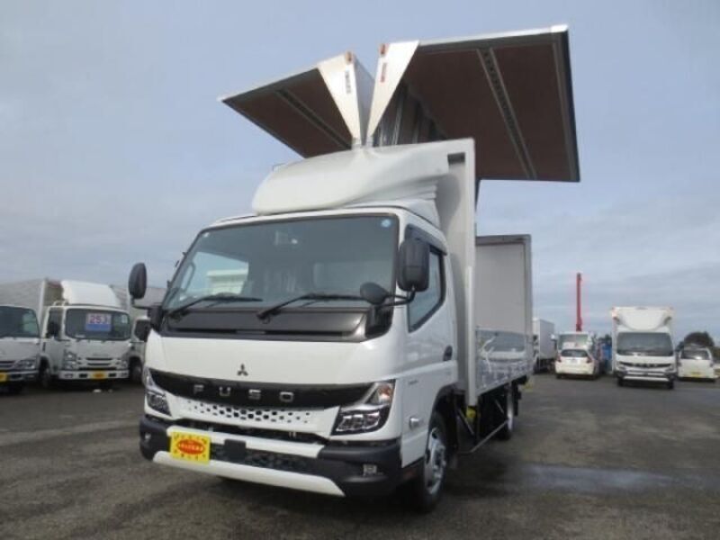 MITSUBISHI CANTER