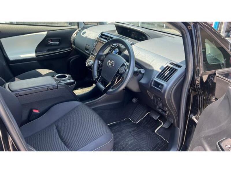 PRIUS ALPHA