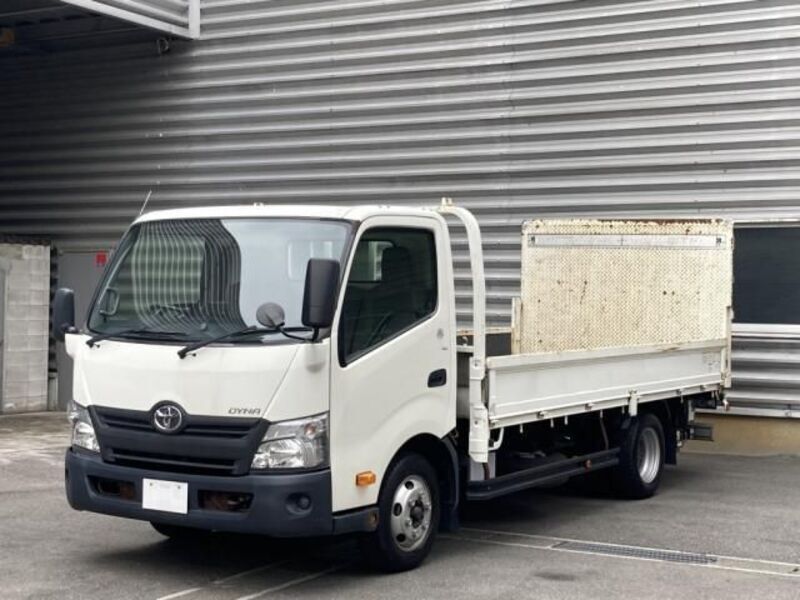 TOYOTA DYNA