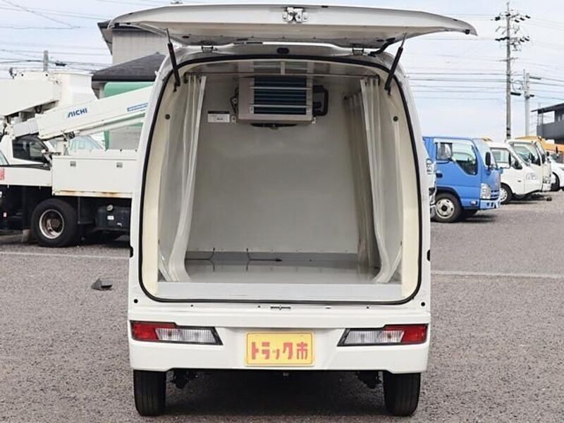 HIJET VAN