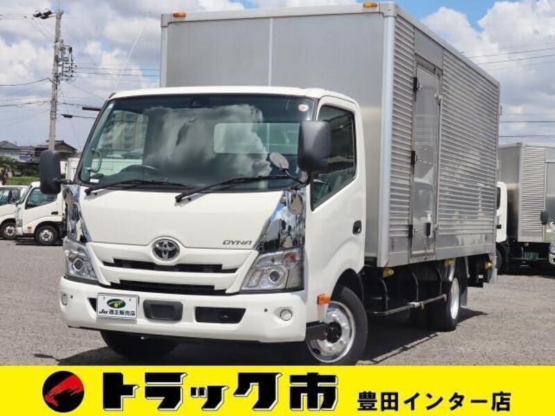 TOYOTA DYNA