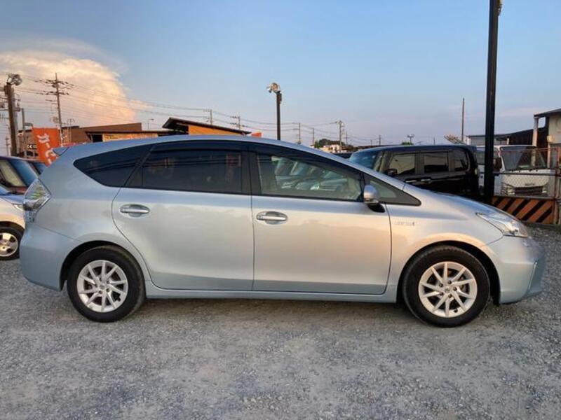 PRIUS ALPHA