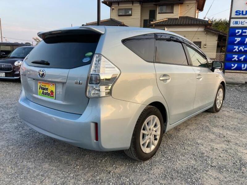 PRIUS ALPHA