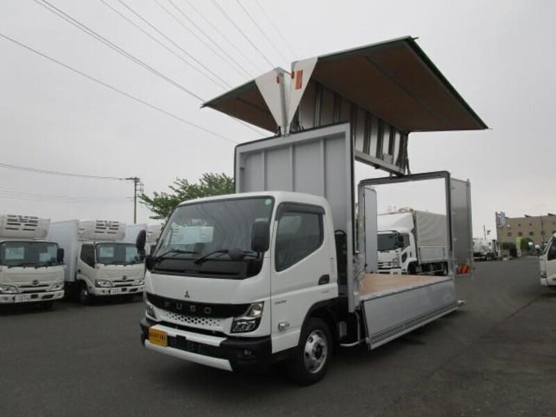 MITSUBISHI CANTER