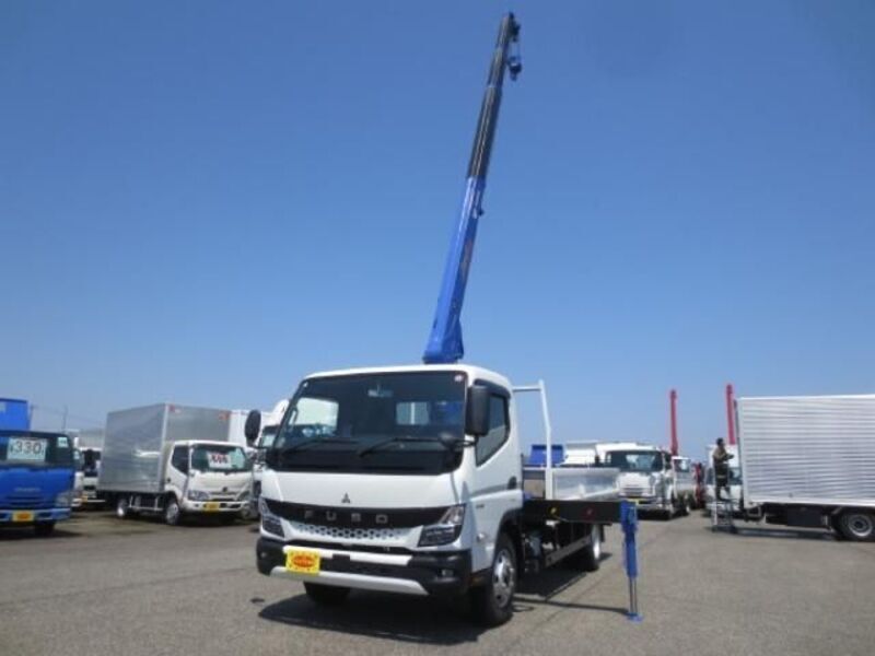 MITSUBISHI CANTER