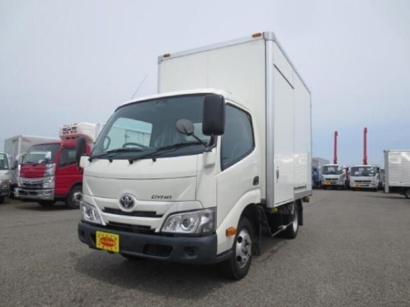 TOYOTA DYNA