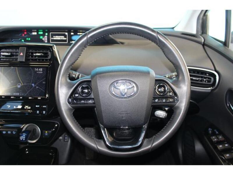PRIUS PHV