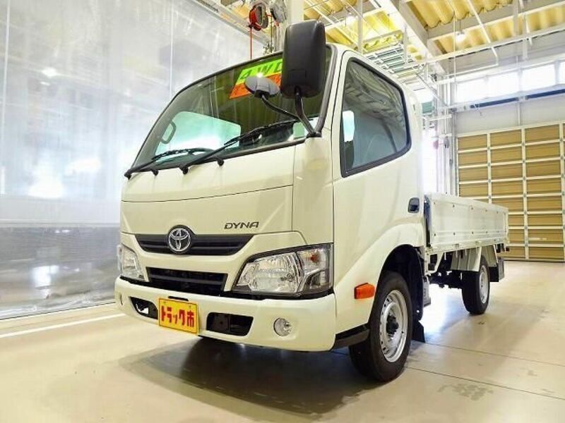 TOYOTA DYNA