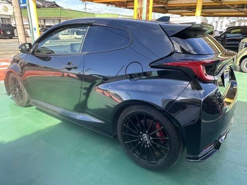 GR YARIS