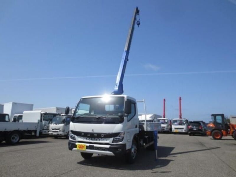 MITSUBISHI CANTER