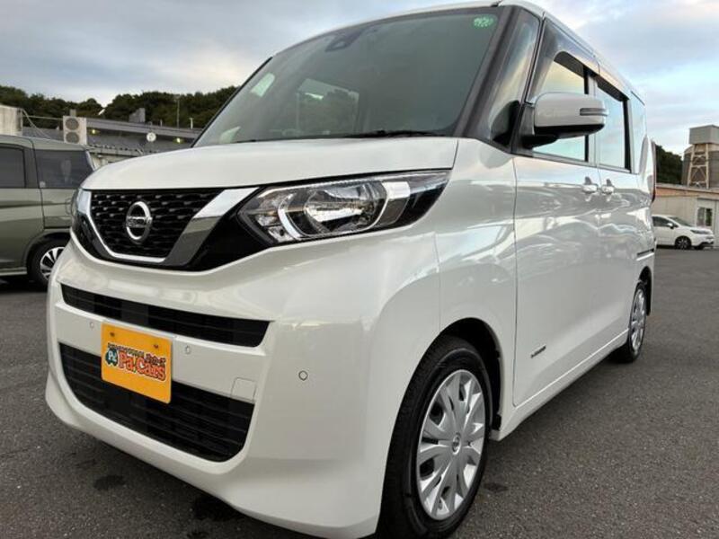 NISSAN ROOX