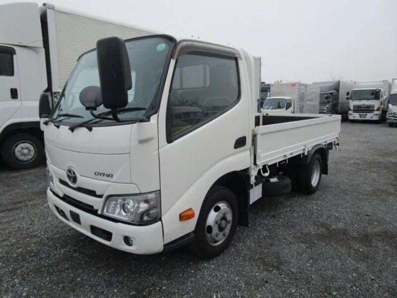 TOYOTA DYNA