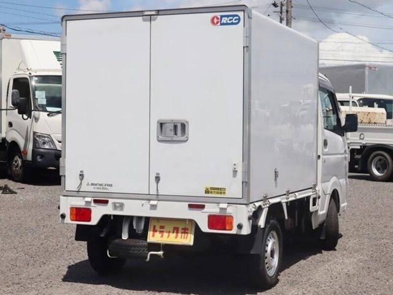 MINICAB TRUCK