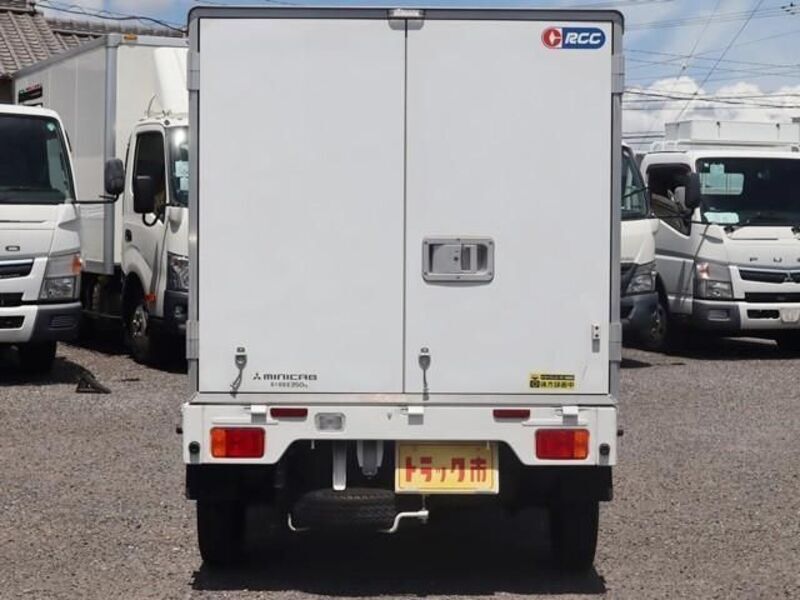 MINICAB TRUCK