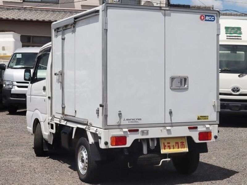 MINICAB TRUCK