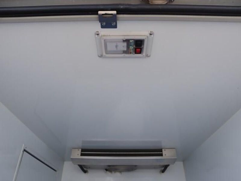 MINICAB TRUCK