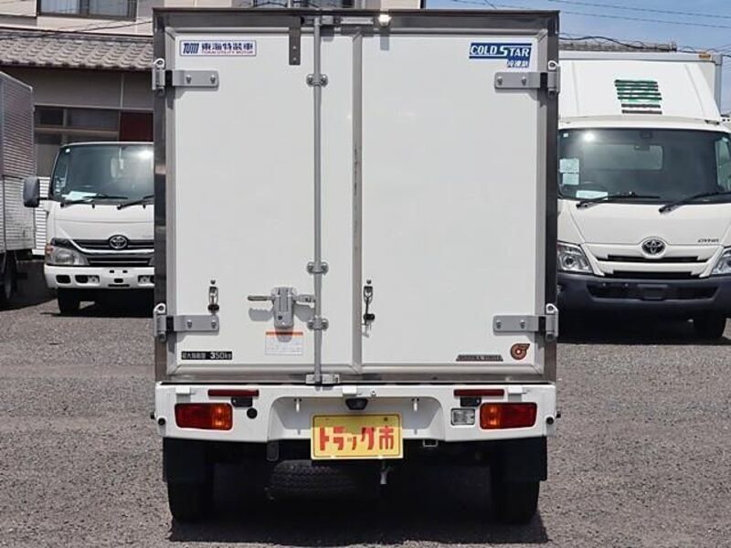 PIXIS TRUCK