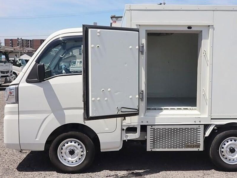 PIXIS TRUCK