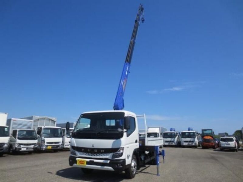 MITSUBISHI CANTER