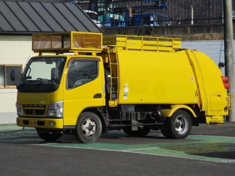 MITSUBISHI CANTER