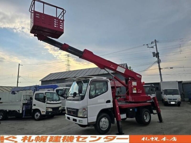 MITSUBISHI CANTER