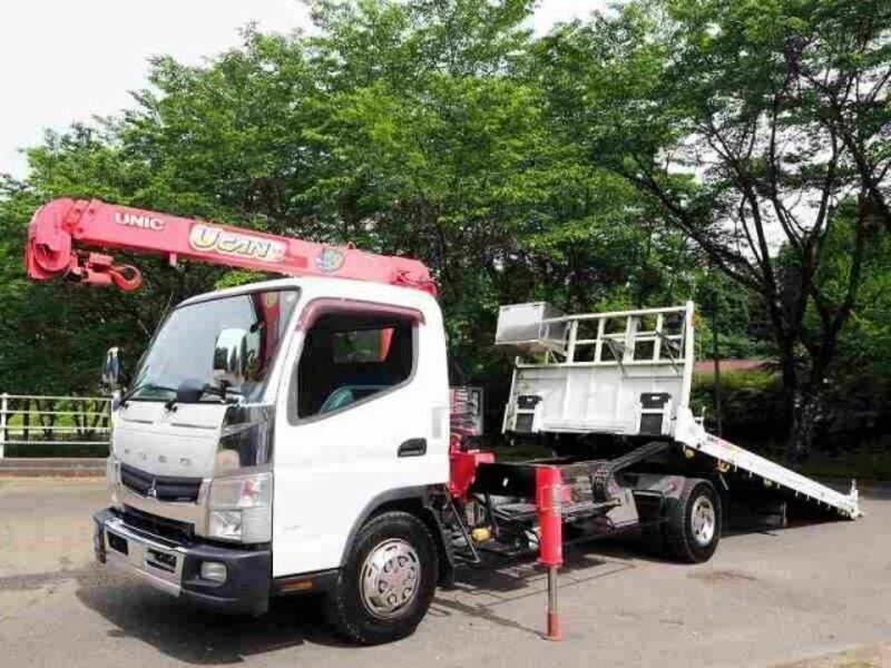 MITSUBISHI CANTER