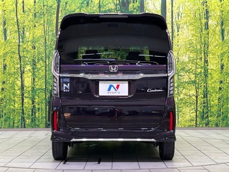 N BOX CUSTOM