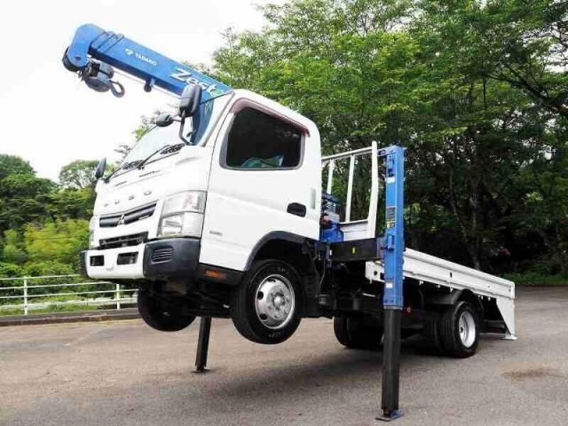 MITSUBISHI CANTER