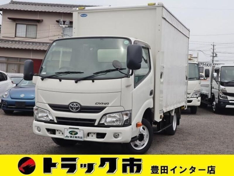 TOYOTA DYNA