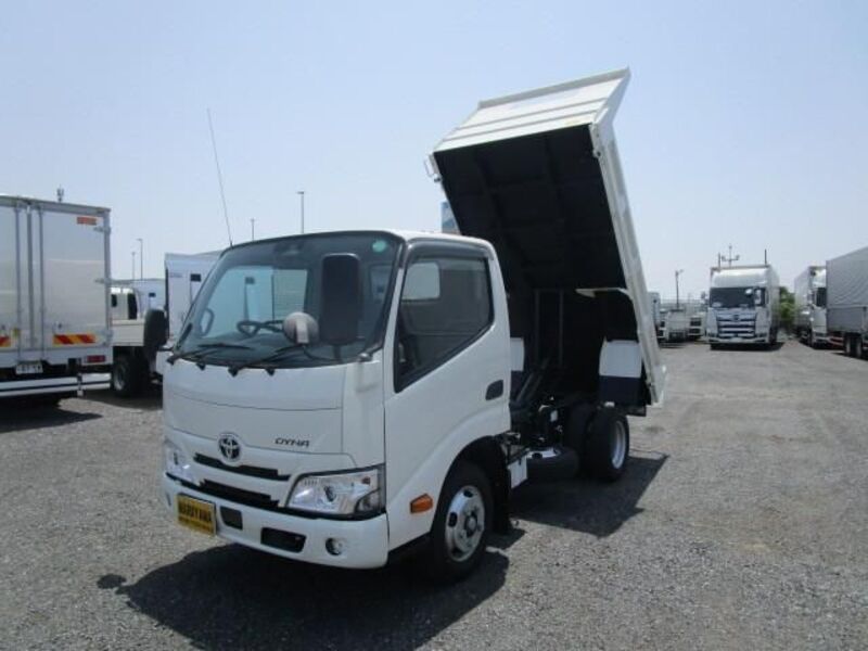 TOYOTA DYNA