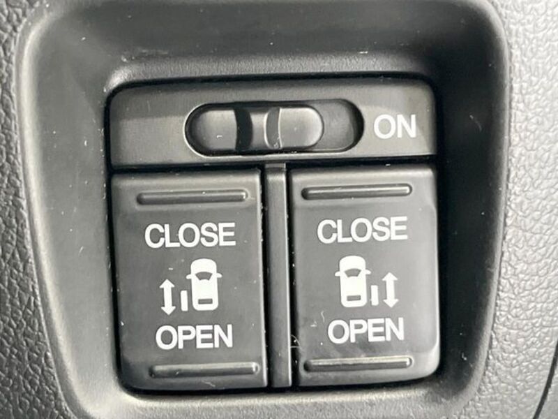 N BOX