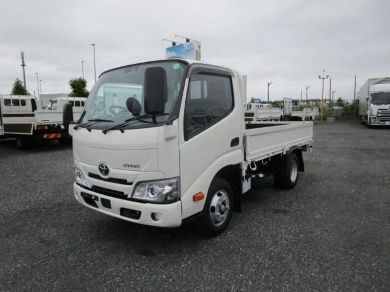 TOYOTA DYNA