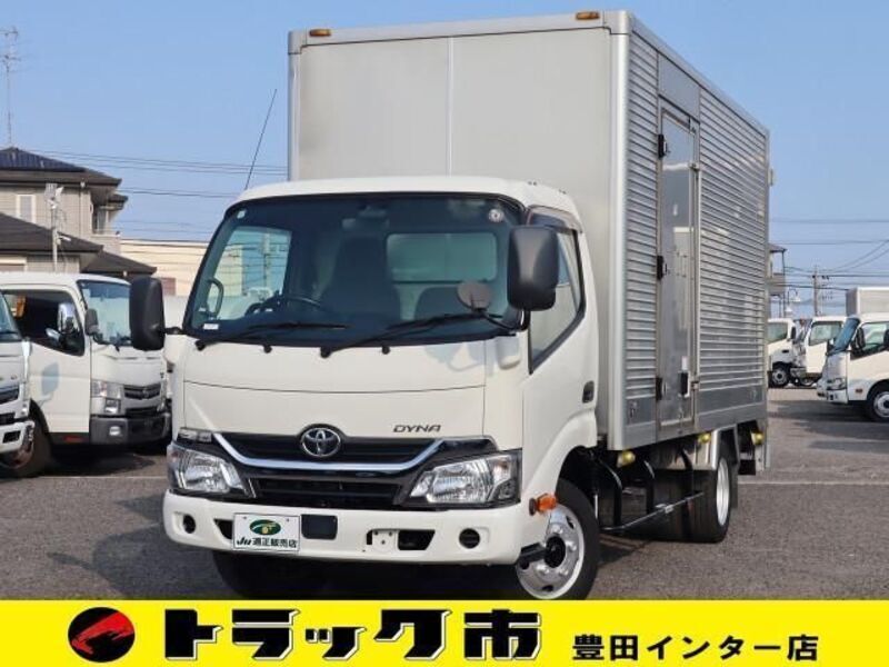 TOYOTA DYNA