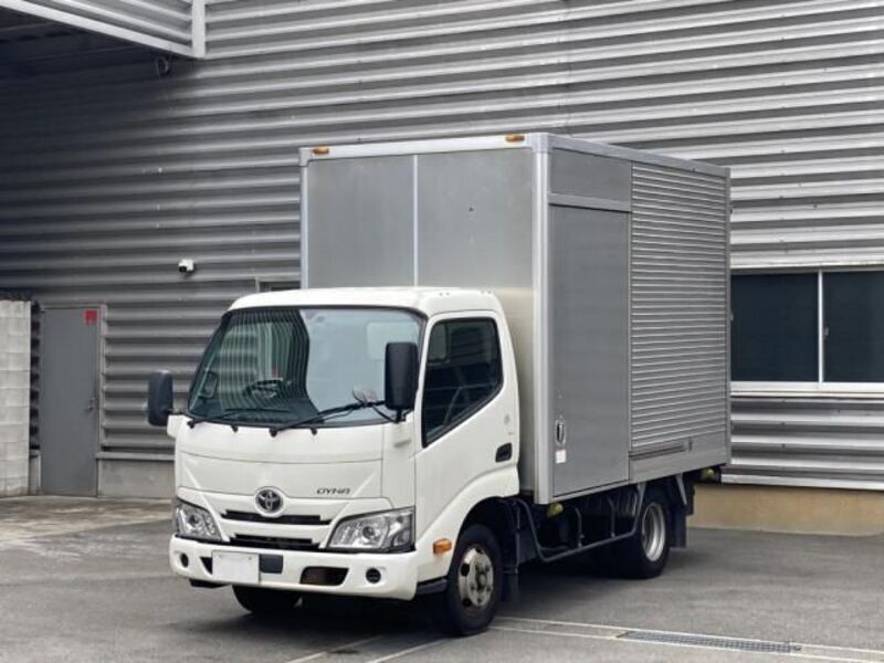 TOYOTA DYNA