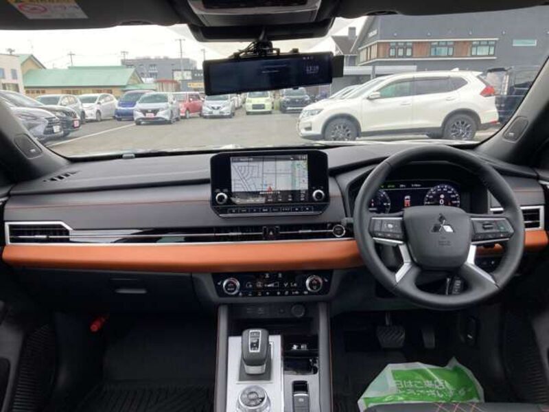 OUTLANDER PHEV