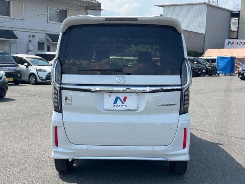 N BOX CUSTOM