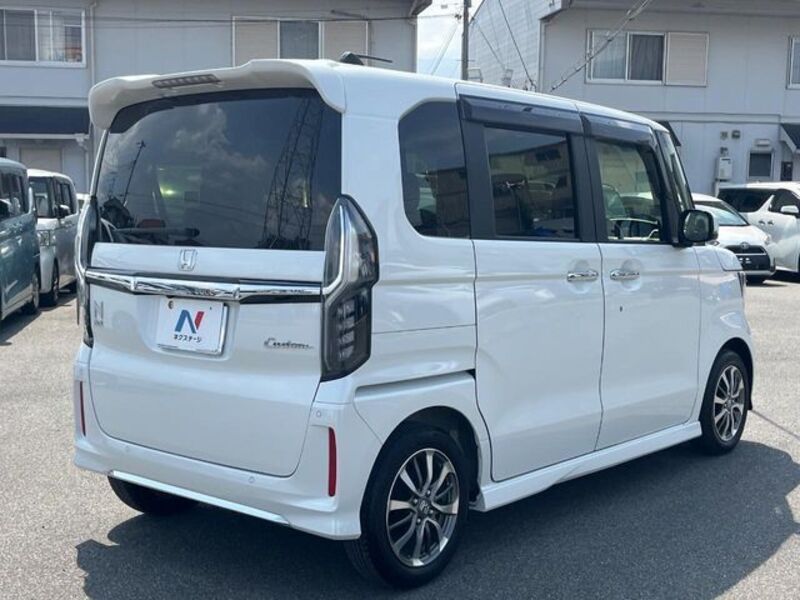 N BOX CUSTOM