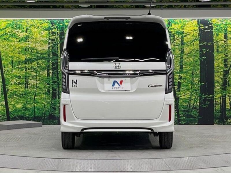N BOX CUSTOM