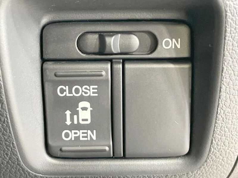 N BOX