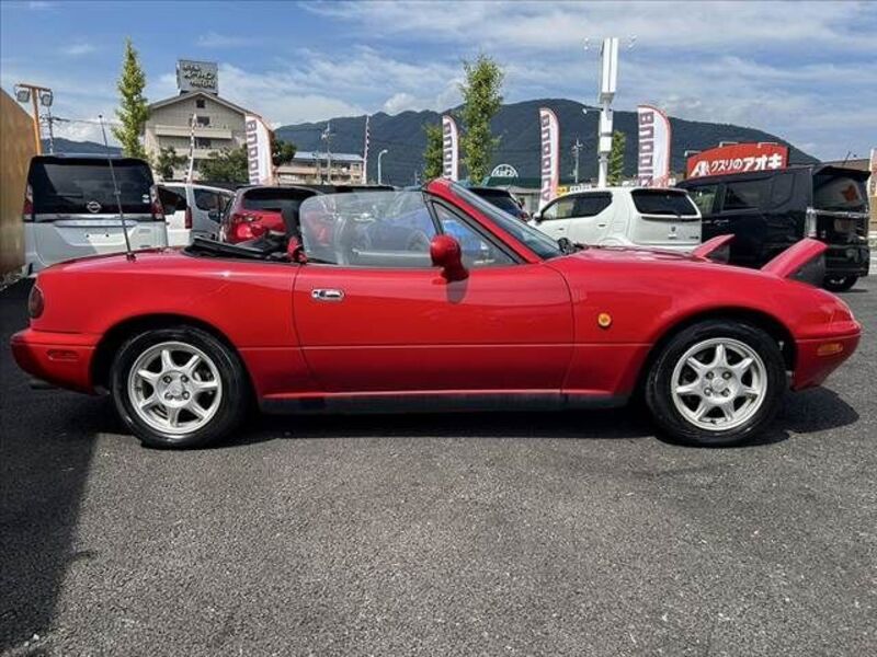 EUNOS ROADSTER