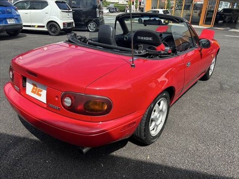 EUNOS ROADSTER