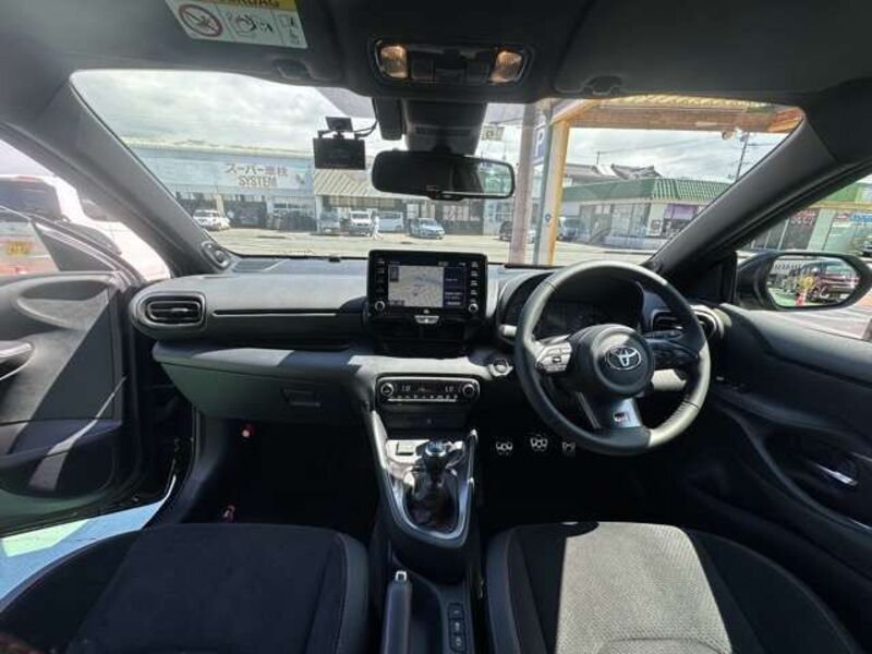 GR YARIS