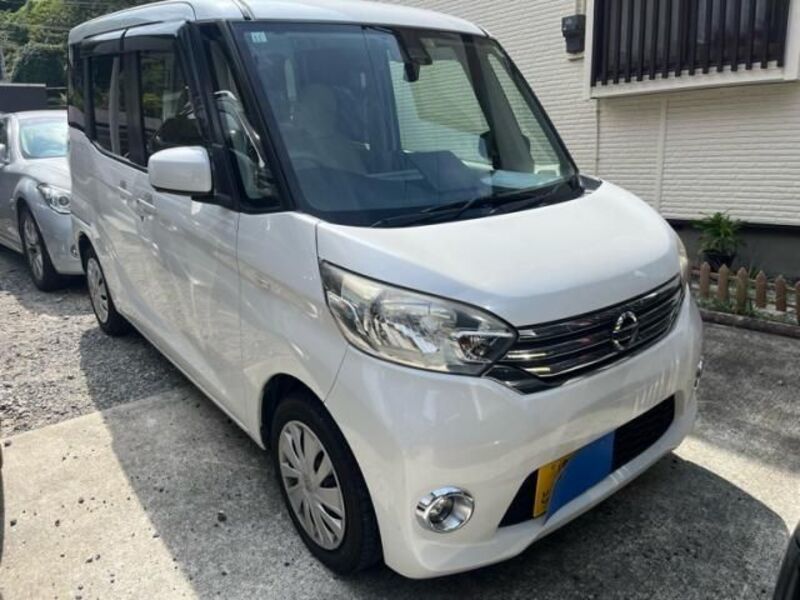 NISSAN DAYZ ROOX