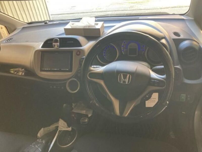 FIT HYBRID