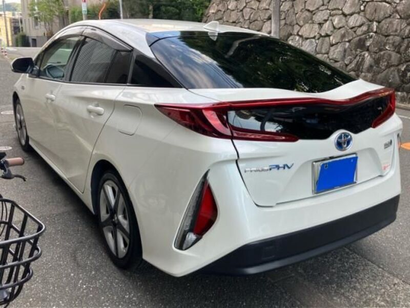 PRIUS PHV