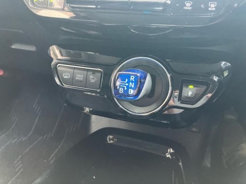 PRIUS PHV