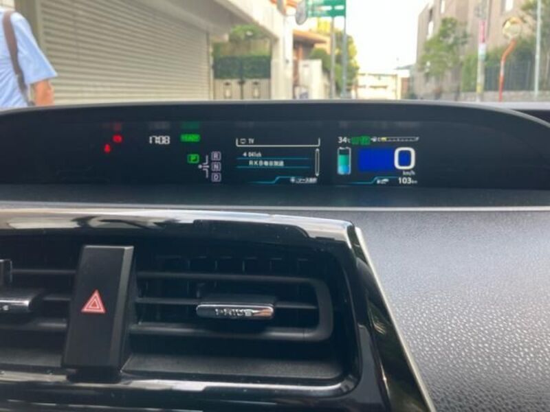 PRIUS PHV