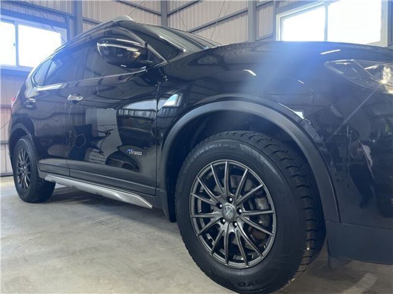 X-TRAIL