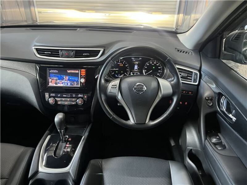 X-TRAIL