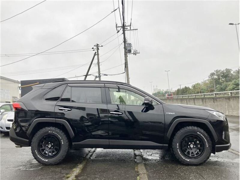 RAV4
